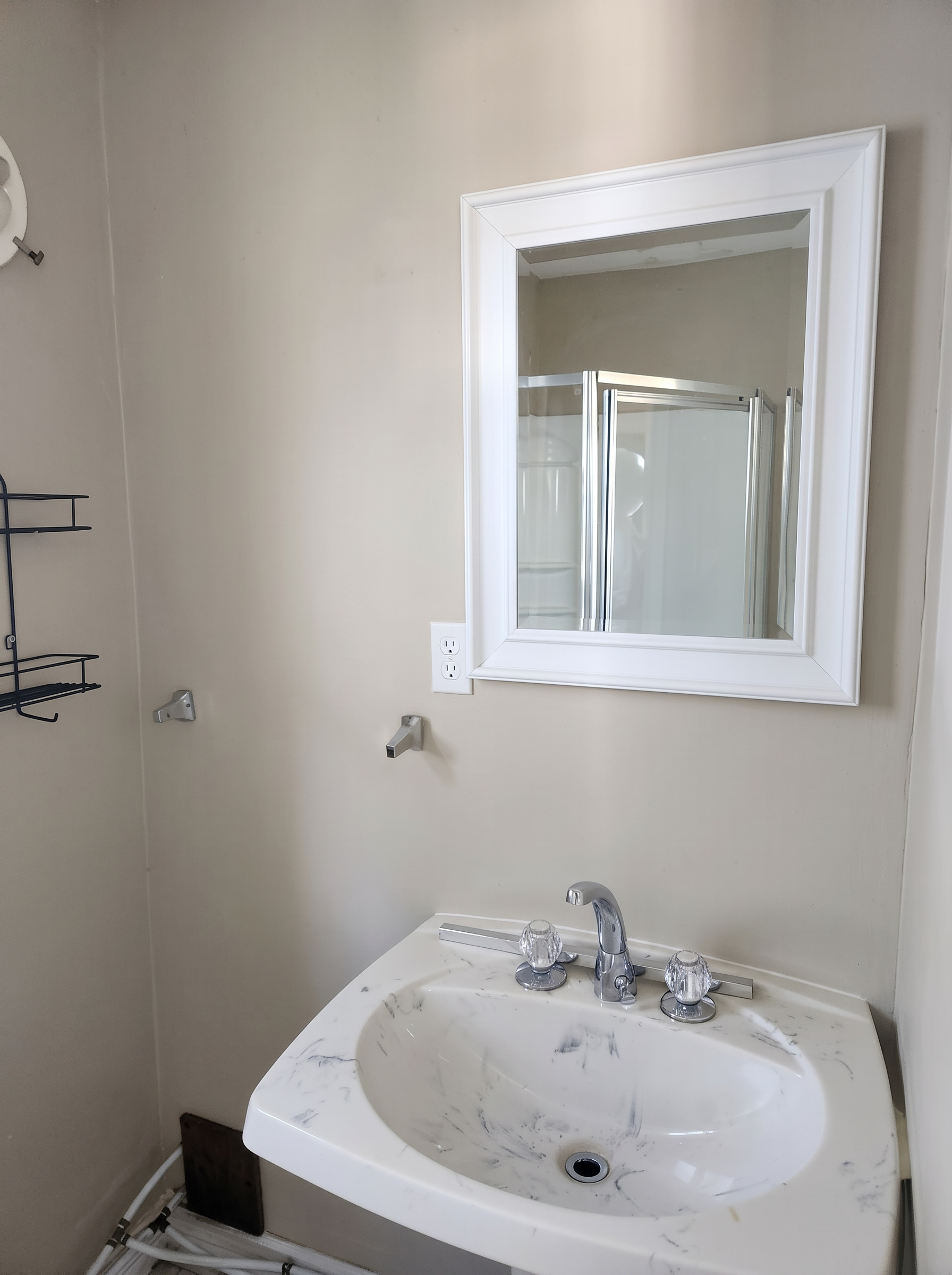 Same vanity and mirror spotless after cleaning